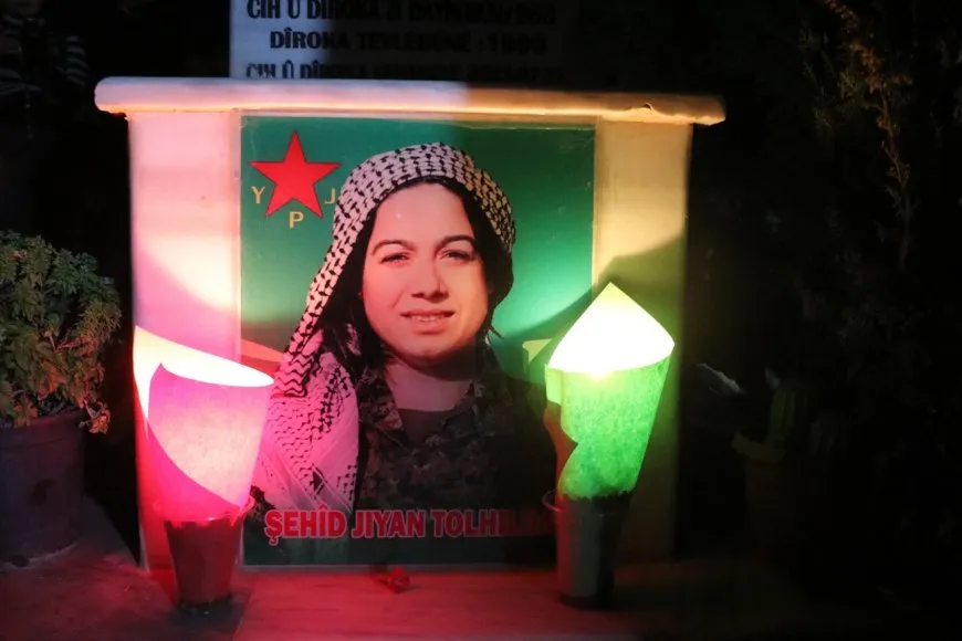 Şêniyên Helebê şehîd Bêrîtan bi bîr anî