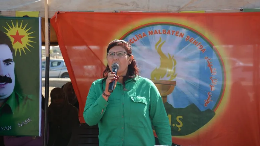 Di merasîma sersaxiyê ya şehîdên Siwêdiyeyê de peyamên berxwedanê