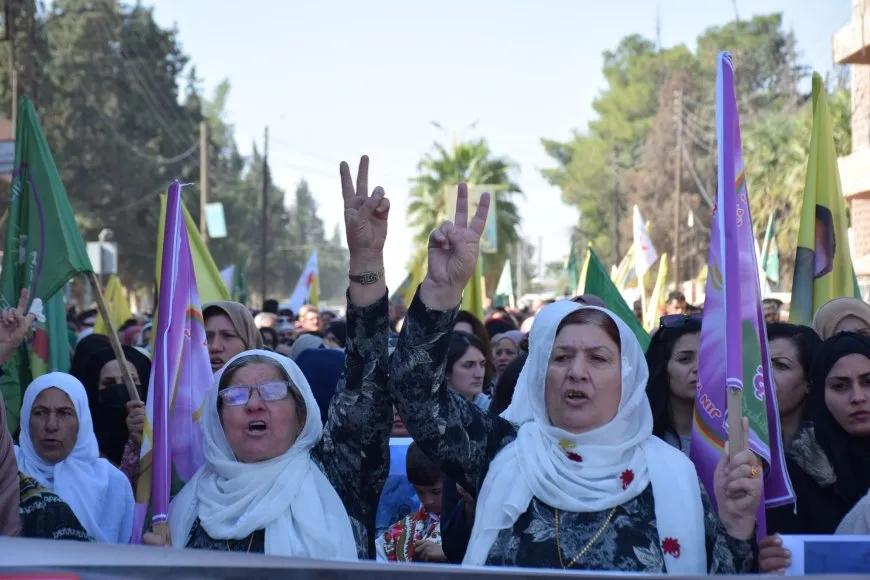 ‘Em ê li ber xwe bidin û saziyên xwe ji nû ve ava bikin`