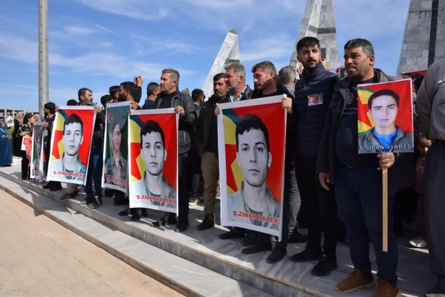 Li Kobanê ji bo 2 şehîdan merasîmek hat lidarxistin