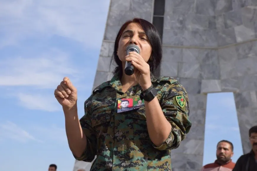 Li Kobanê ji bo 2 şehîdan merasîmek hat lidarxistin