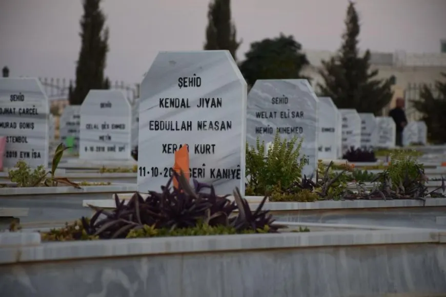 Şehîdên meha Îlon û Cotmehê bi pêxistina findan hatin bibîranîn