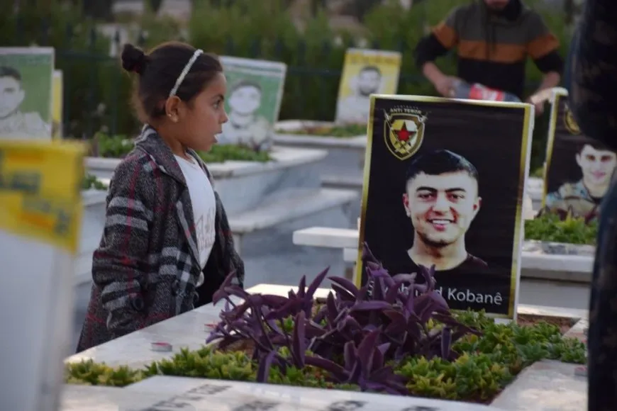 Şehîdên meha Îlon û Cotmehê bi pêxistina findan hatin bibîranîn