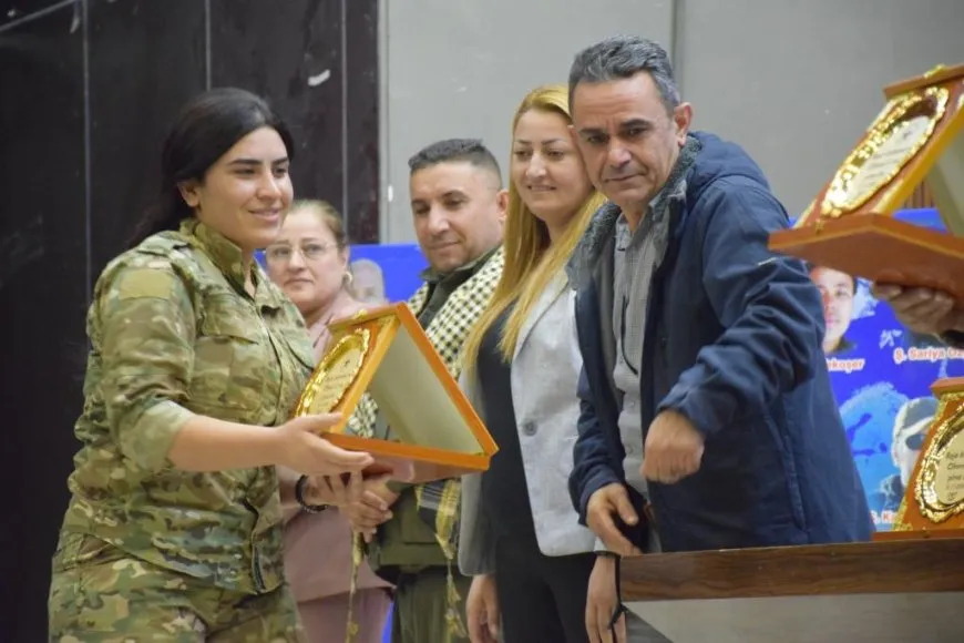 Têkildarî 1ˈê Mijdarê komxebat