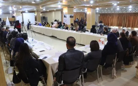 Li Qamişloyê panela têkildarî koçberî û bandorên wê li ser jinan û civakê
