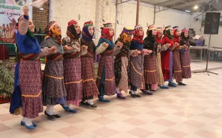 Tevgera Hîlala Zêrîna a Helebê konser li dar xist