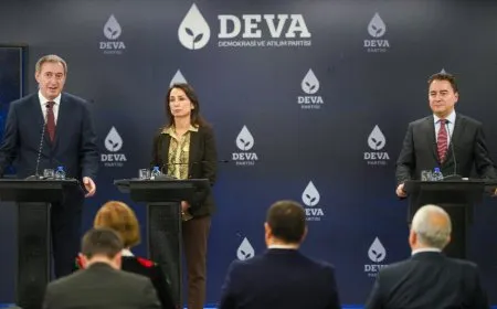Hevserokên Giştî yên DEM Partiyê bi Serokê Giştî yê DEVA re civiyan