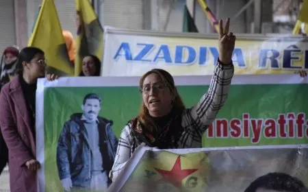 ‘Azadiya fîzîkî ya Rêber Abdullah Ocalan daxwaza gel e’