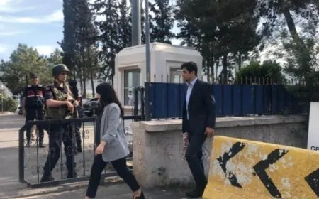 Parêzeran ji bo dîtina Rêber Abdullah Ocalan serlêdan kirin