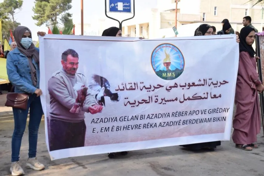 Li Reqayê bi sedan kes ji bo Rêber Abdullah Ocalan meşiyan