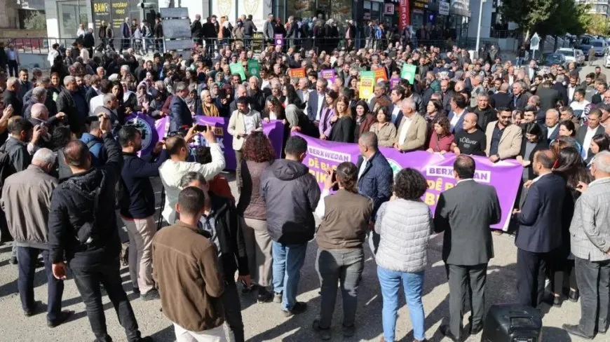 Berxwedana li dijî qeyûm di roja 3'yem de ye