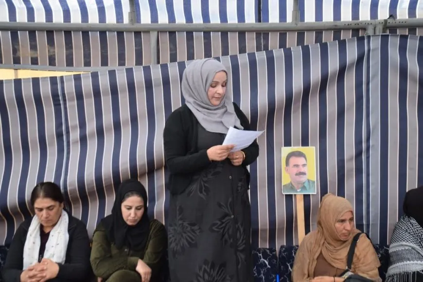 Xelkê Reqayê sersaxî da malbata şehîd Mûsa El Hemadê