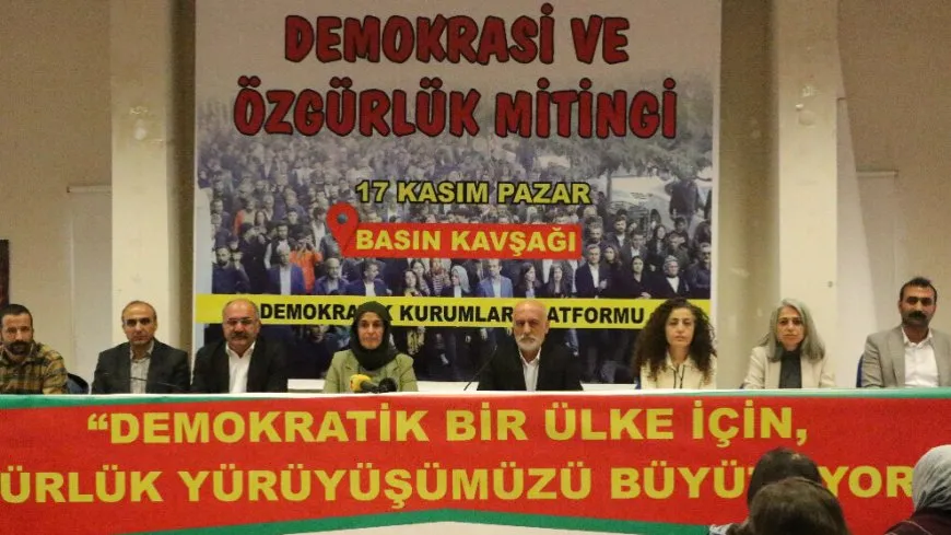Deklarasyona ‘Demokrasî û Azadiyê: Navnîşana çareseriyê Rêber Abdullah Ocalan e