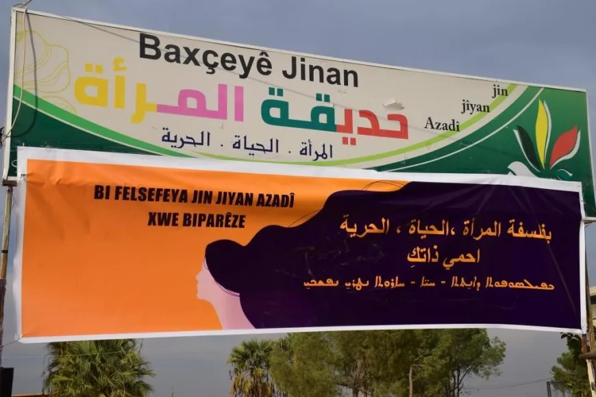 Li Reqayê pankartên 25ˋê Mijdarê hatin daliqandin