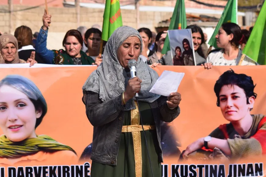 Ji bo Werîşe Mûradî bi hezaran kes derketin qadan