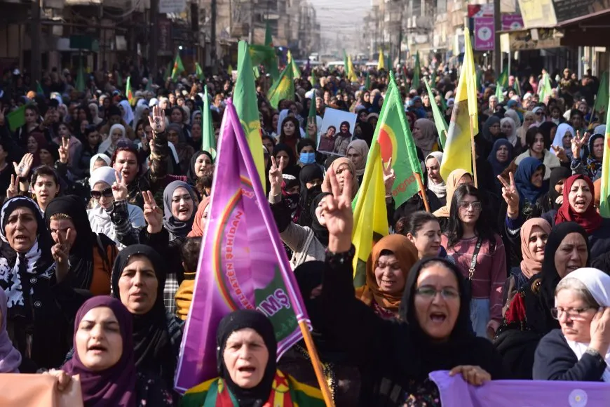 Ji bo Werîşe Mûradî bi hezaran kes derketin qadan