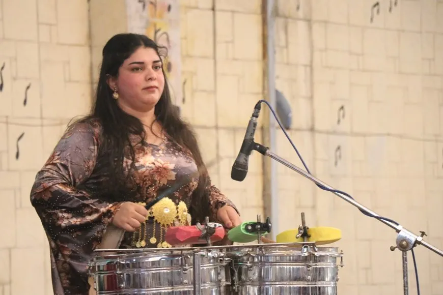 Tevgera Hîlala Zêrîna a Helebê konser li dar xist