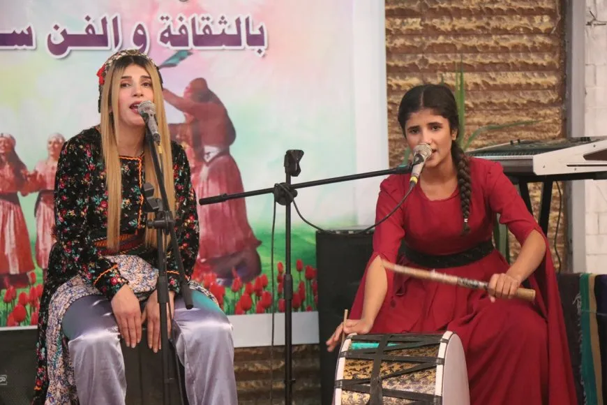 Tevgera Hîlala Zêrîna a Helebê konser li dar xist