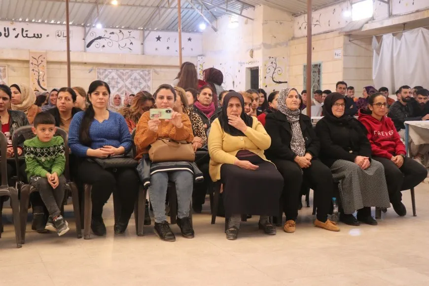 Tevgera Hîlala Zêrîna a Helebê konser li dar xist