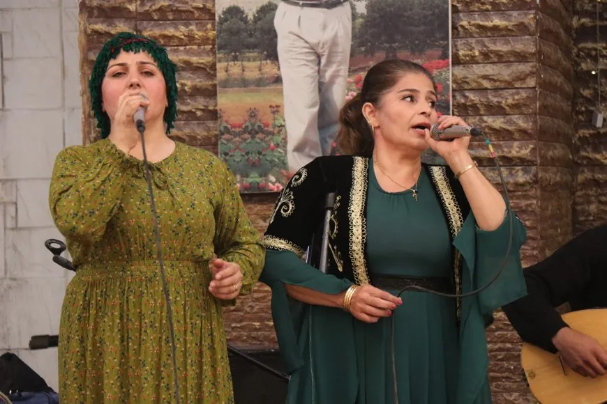 Tevgera Hîlala Zêrîna a Helebê konser li dar xist