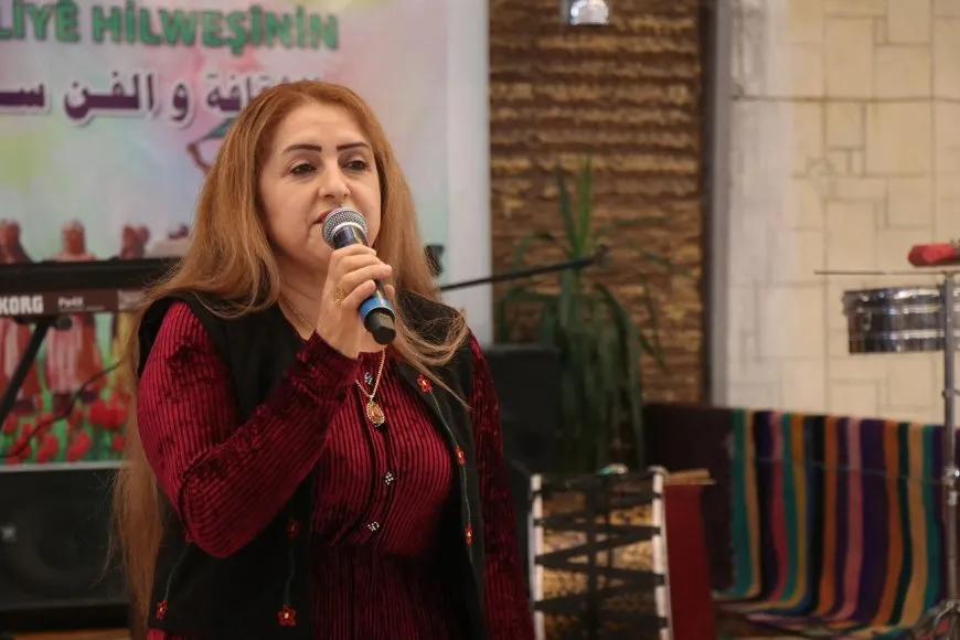 Tevgera Hîlala Zêrîna a Helebê konser li dar xist