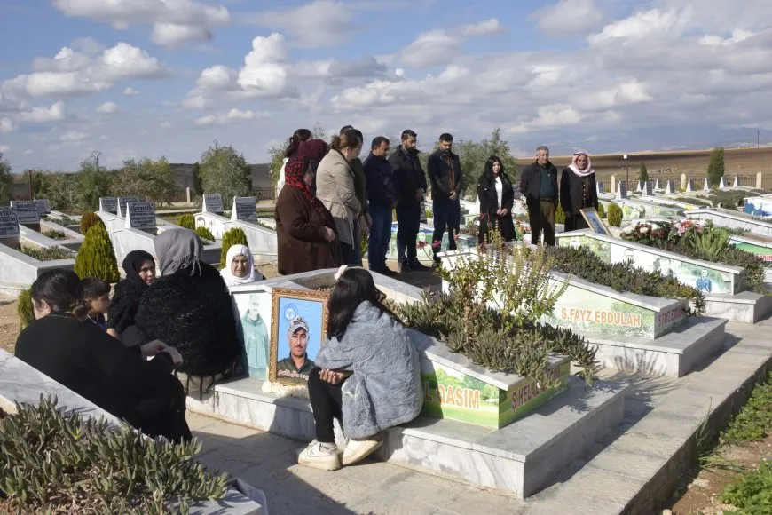 Şehîdên komkujiya Teqil Beqil li ser gorên xwe hatin bibîranîn