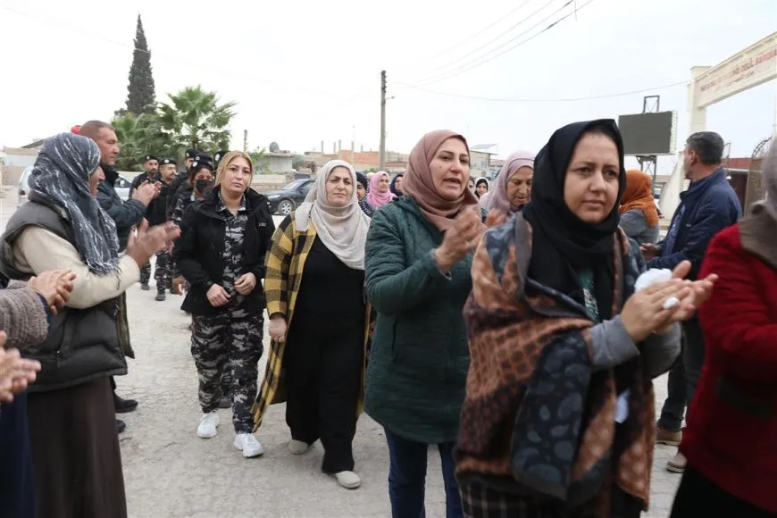 ˋDema em behsa azadiyê dikin yekser şehîd tên bîra meˊ