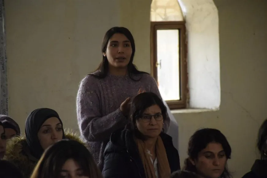 Li Jinwar têkildarî 25'ê Mijdarê panel