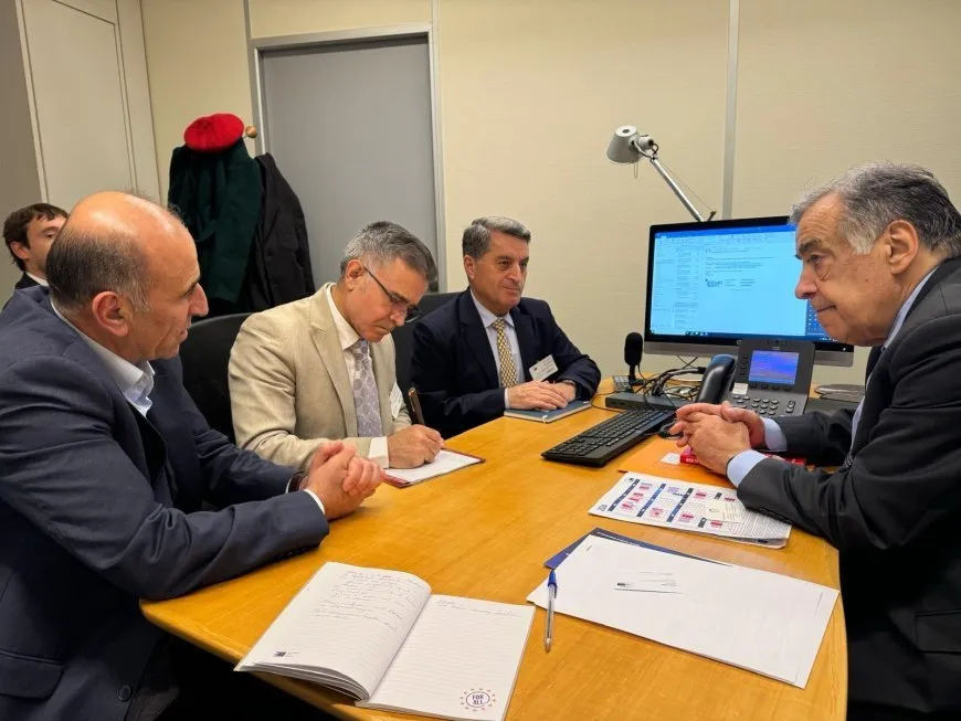 Şandeya Rêveberiya Xweser bi parlamenterên ewropî re civiya