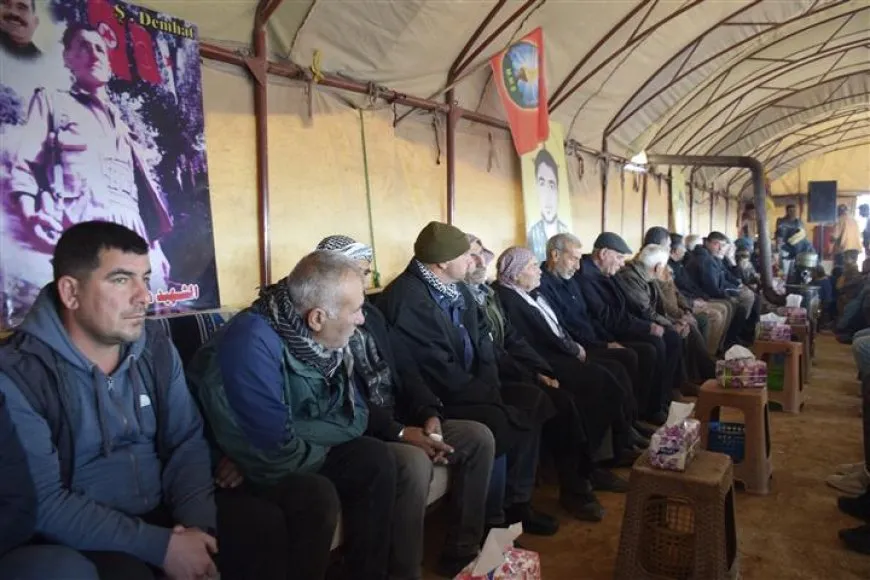 Xelkê Til Temirê sersaxî da malbata şehîd Remedan El Salim