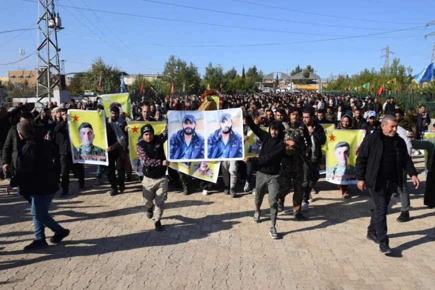 Gelê Kobanê 2 pakrewanên xwe oxir kirin