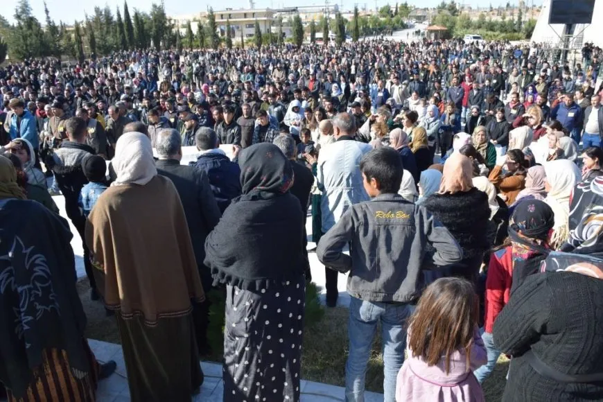 Gelê Kobanê 2 pakrewanên xwe oxir kirin