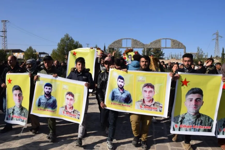 Gelê Kobanê 2 pakrewanên xwe oxir kirin