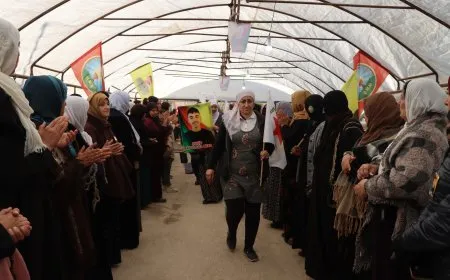 Şêniyên Qamişloyê sersaxî da malbata şehîd Ebdulezîz Şêxo