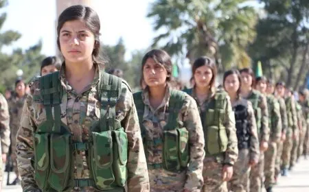 ‘Em ê bi berxwedana hêzên YPG, YPJ û QSD`ê dîrokê ji nû ve binivîsin’