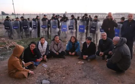 Nobeda li ser sînorê Qamişlo: Dilê Kurdan ji bo Rojava lêdide