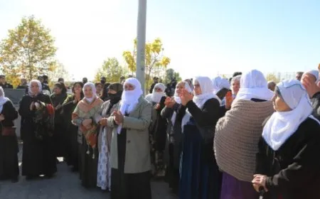 Çalakiya li ser sînorê Rojava di roja 3'yemîn de ye