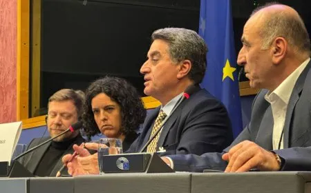 Şandeya Rêveberiya Xweser li parlamentoya Ewropayê dest bi hevdîtinan kir
