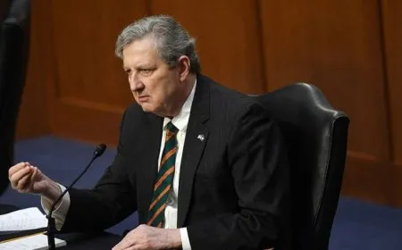 Senatorekî Amerîkî peyamek da Erdogan: Dev ji êrişên li dijî Kurdan berde