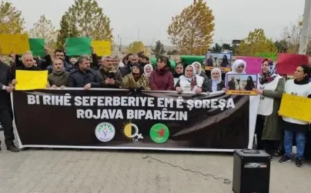 Berxwedana li Rojava hat silavkirin