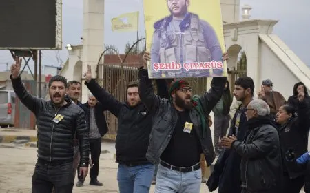 Di konê sersaxiyê de peyama gel: ‘Em ji şer re jî, aşîtiyê re jî amade ne’
