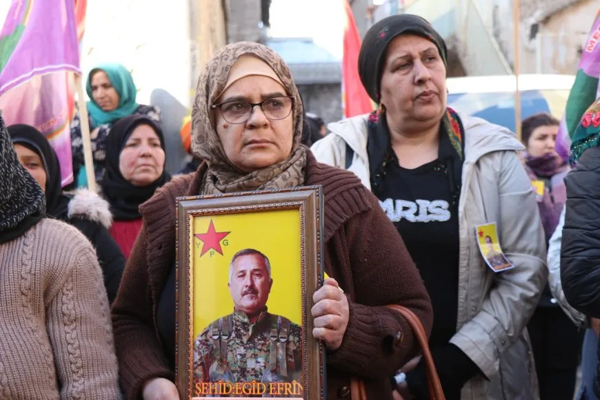 Şehîd Egîd Efrîn bi merasîmeke girseyî hat oxirkirin