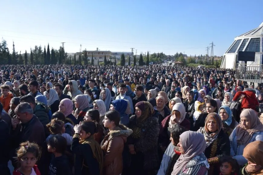 Cenazeyê şervanê Komandos li Kobanê spartin axê