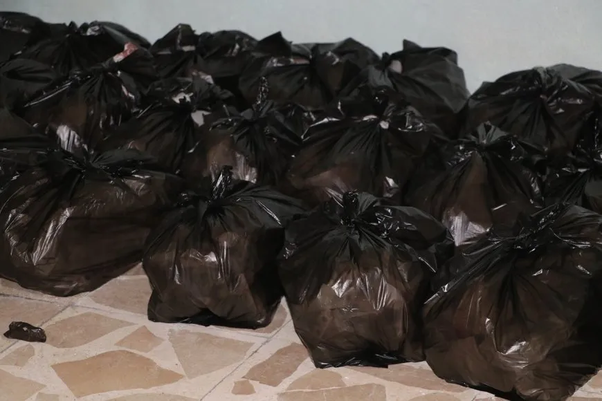 Dayikên li taxên Şêxmeqsûd û Eşrefiyê xwarinê ji bo hêzên parstinê amade dikin