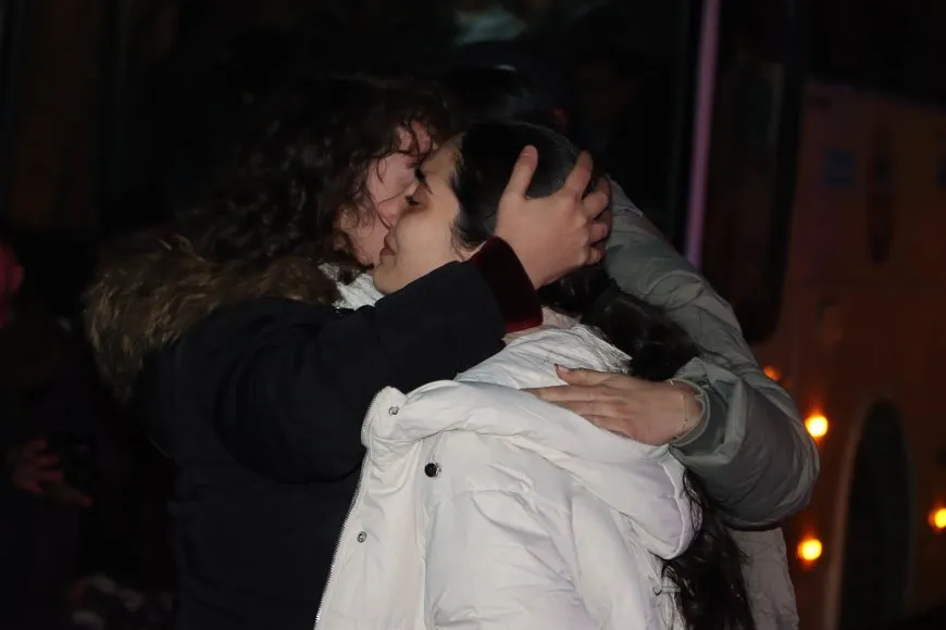200 xwendekar ji Helebê gihiştin Qamişlo