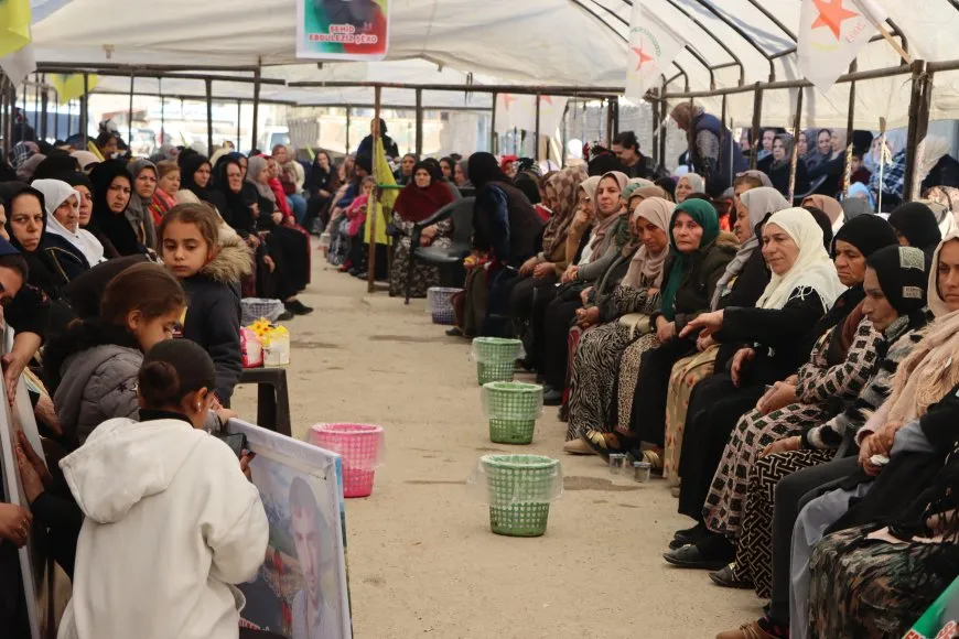 Şêniyên Qamişloyê sersaxî da malbata şehîd Ebdulezîz Şêxo