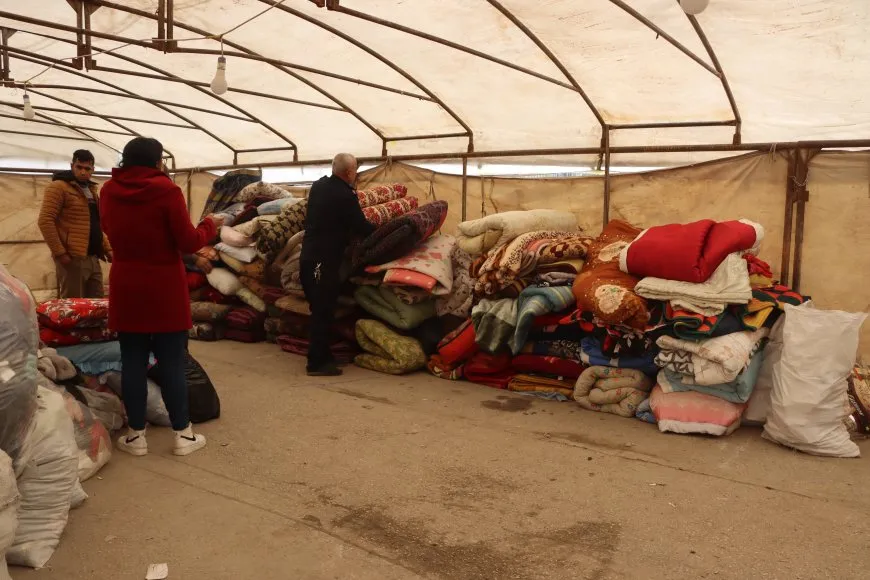 Bajarên Bakur û Rojhilatê Sûriyeyê koçberên Efrîn û Şehba bi tenê nehiştin