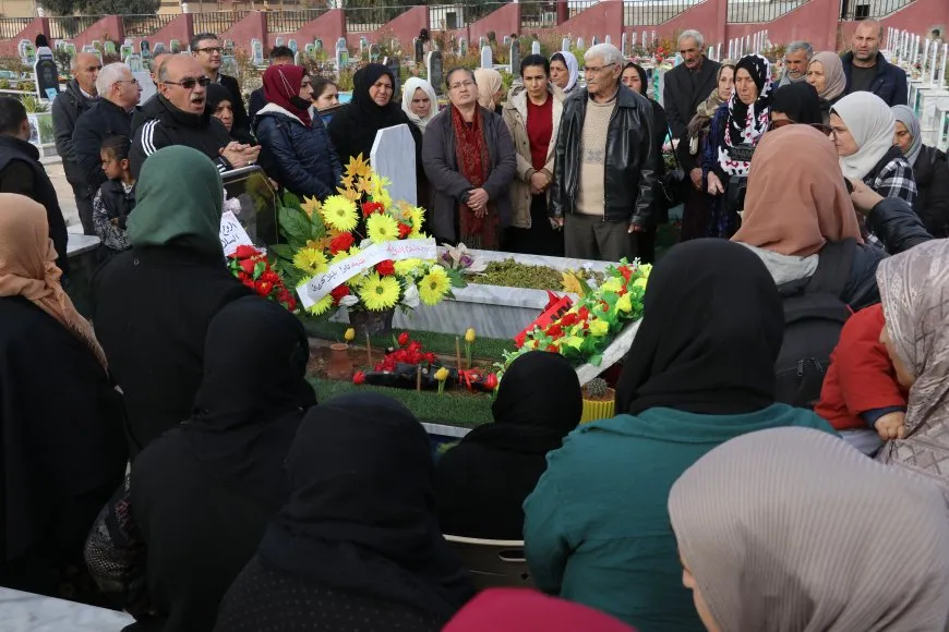 Şehîd Ronî Welat li ser gora xwe hat bibîranîn