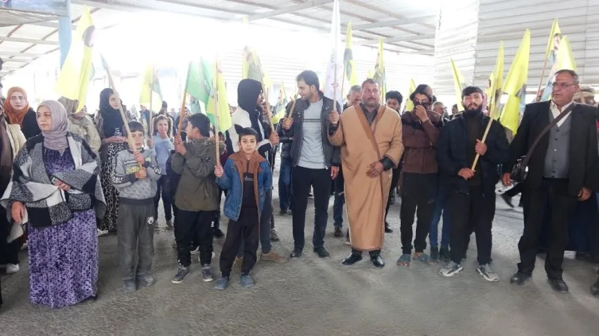 Li Eyn Îsayê meşa li dijî êrişan û koçberkirinê