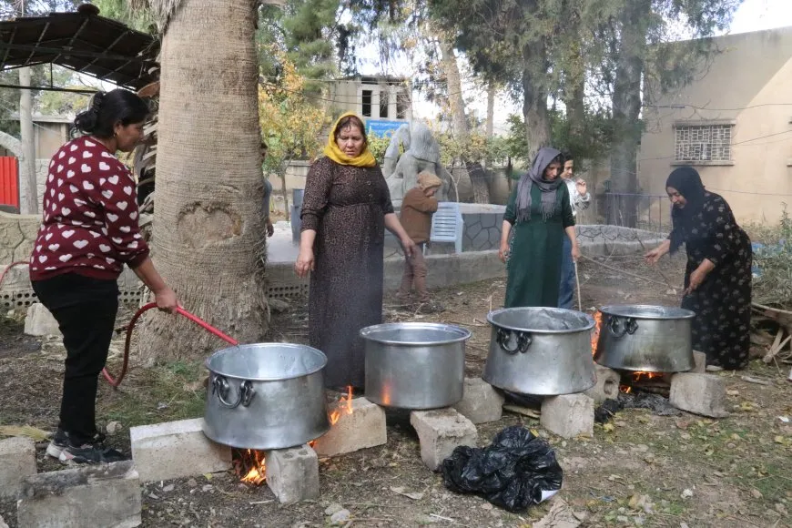 Alîkariyên ji bo koçberên Efrîn û Helebê didomin